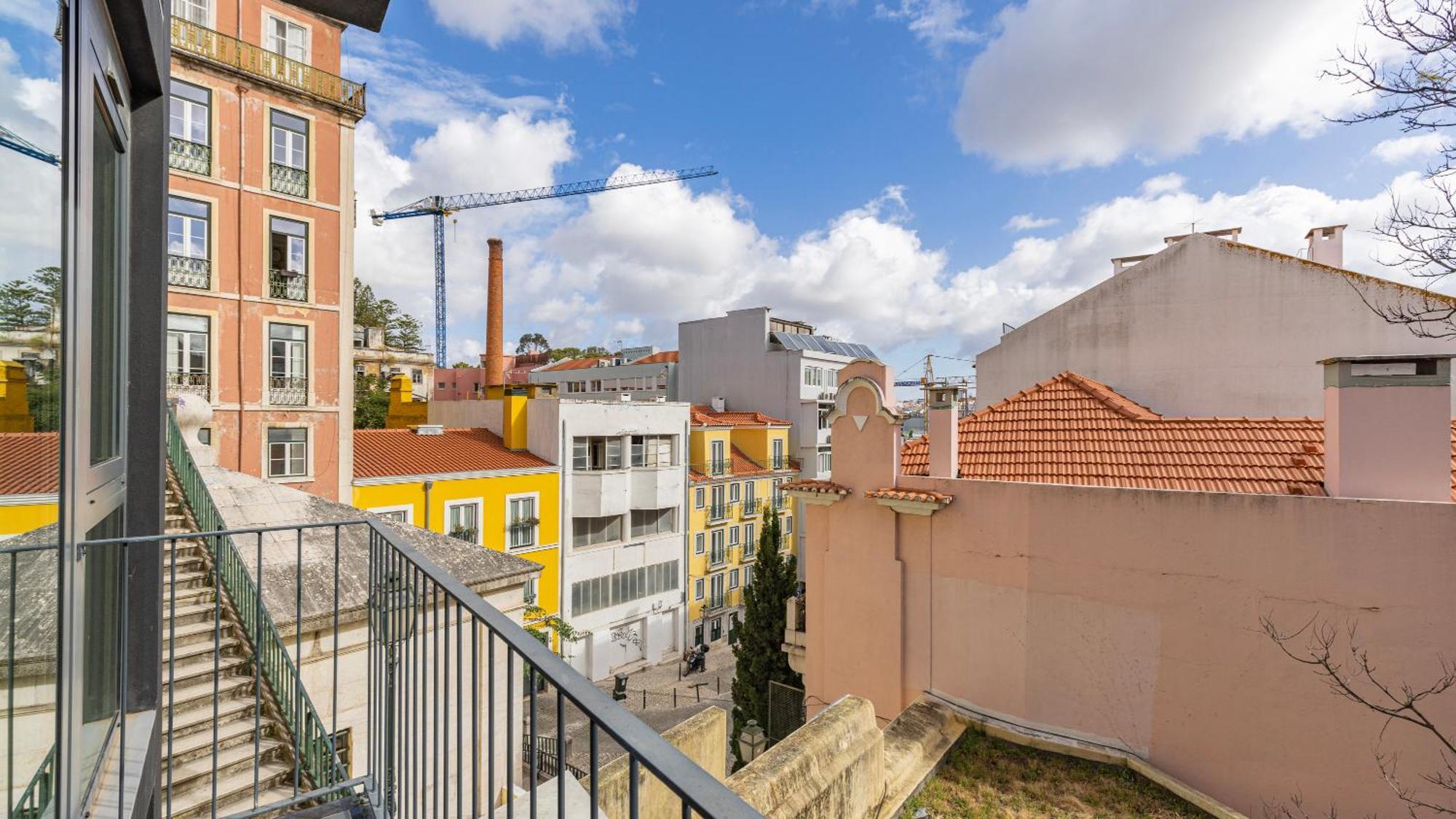 Classy 2bdr House With Balcony By Lovelystay Apartment Lissabon
